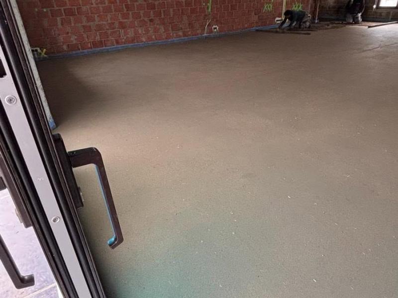 Réalisation - Chape de 300m²
