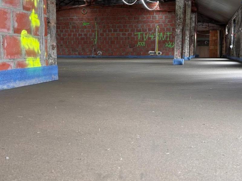 Réalisation - Chape de 300m²